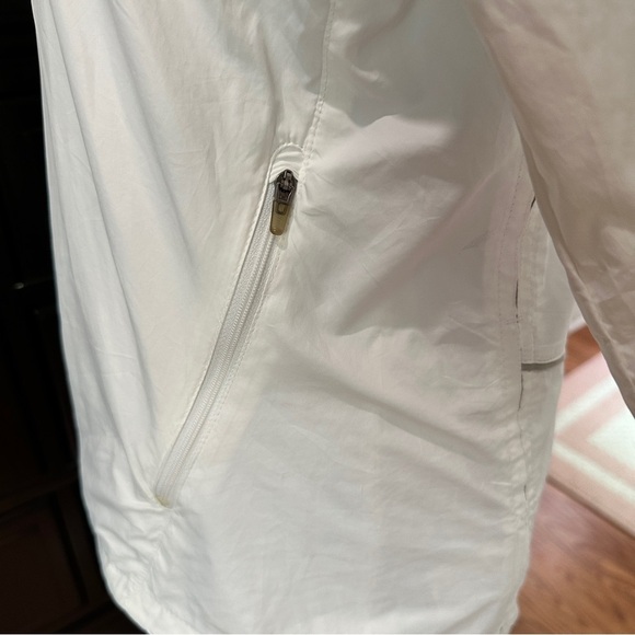 Nike Women’s Windbreaker Jacket White Lightweight Running Zip Up Size Medium - Picture 6 of 12